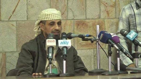 أبو العباس يدعو إلى إلغاء كافة السجون الخاصة في تعز.. (شاهد ماذا قال)؟