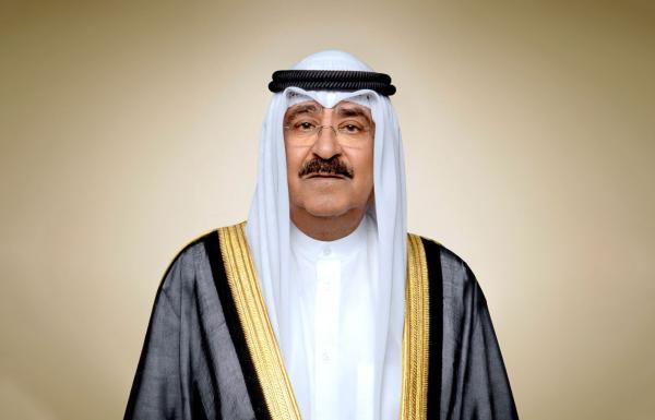 أمير الكويت يعلن حل مجلس الأمة وتعليق بعض بنود الدستور