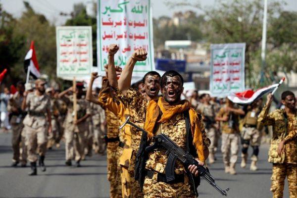 شاهد (الصورة ) التي التقطت من احد شوارع الحديدة وفجرت سخط وغضب قيادة جماعة الحوثي..! - صورة