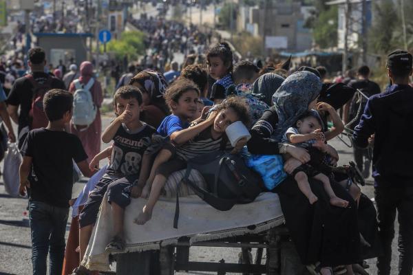 القمة العربية تصعّد الضغوط لوقف الحرب