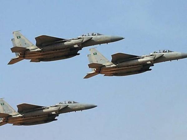 مصرع اكثر من 15 حوثياً واصابة العشرات بغارات جوية لمقاتلات التحالف في صعدة على تجمعات للمليشيا