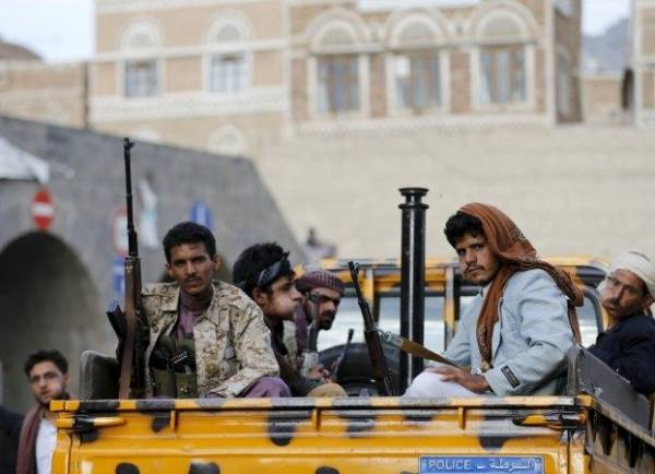 إصابة قيادي حوثي بارز (وكيل محافظة) ومقتل شقيقه في كمين نصبته له عناصر المليشيا بمبين حجة – (الاسم وتفاصيل)