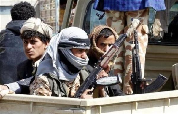 مليشيات الحوثي تنتهك حرمات المنازل :   محامون وطلاب الحقوق ومواطنون يُطالبون المجتمع الدولي بالتدخل لإيقاف جرائم مليشيا الحوثي