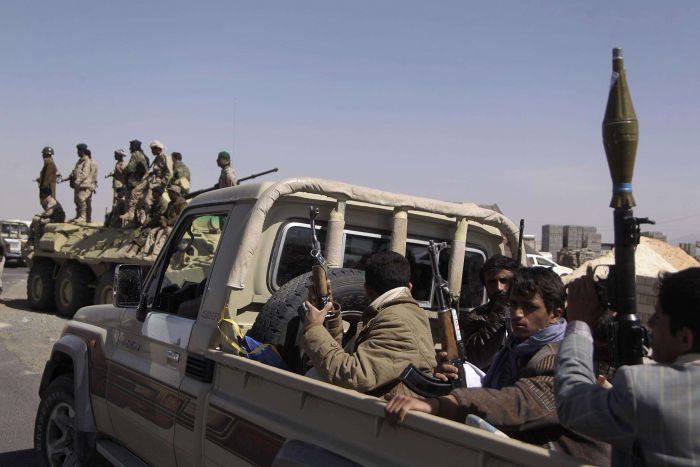 تحشد المقاتلين باسم غزة والأقصى:  عصابة الحوثي تستعد لجولة جديدة من المعارك ضد القوات الحكومية