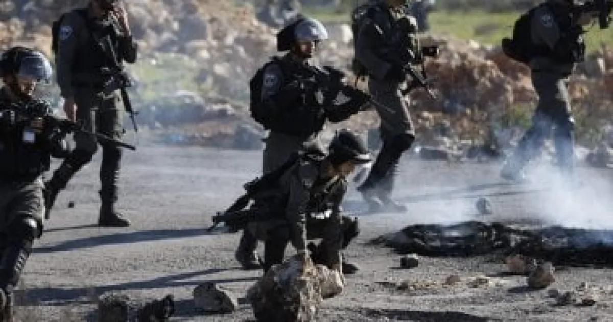 استشهاد 4 فلسطينيين وإصابات بغارات إسرائيلية على غزة وعمليات إطلاق نار في الخليل