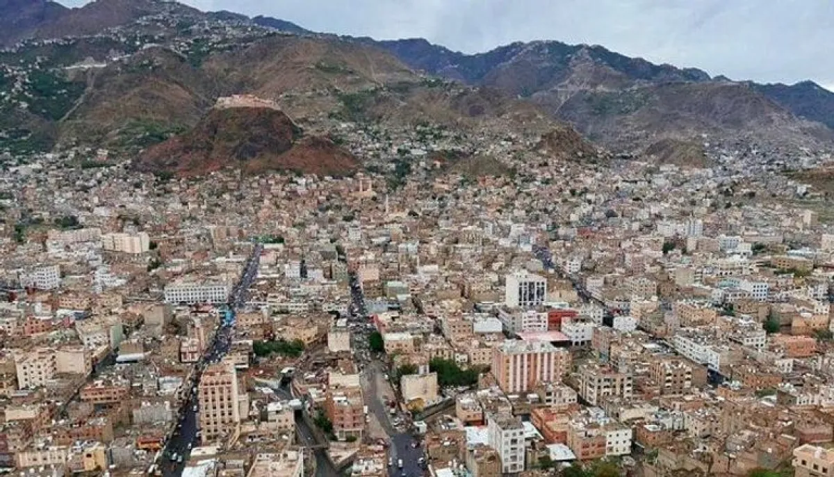 مدرسة بتعز تفصل معلمين طالبوا بحقوقهم المالية