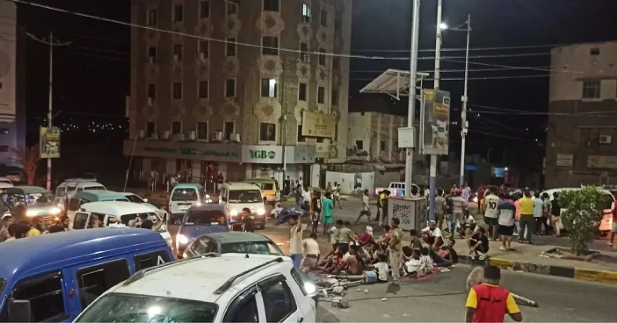 اختصرت سنوات المعاناة مع الحر .. "غضب الفرشان" بعدن.. هل تقتلع الفساد في قطاع الكهرباء؟!
