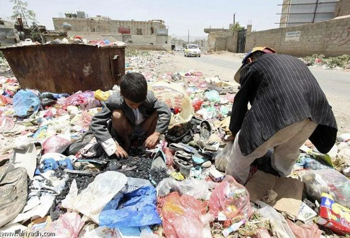الحوثيون يضاعفون خنق اليمنيين اقتصادياً.. جبايات الجماعة تفجّر موجة غلاء جديدة في مناطق سيطرتها