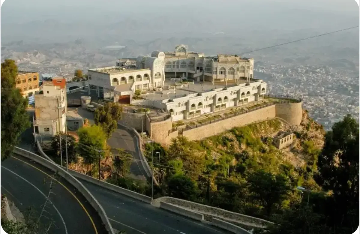 جريمة وحشية حوثية بحق المدنيين في صبر الموادم بتعز