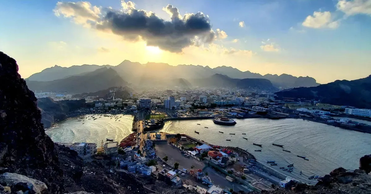 تربية عدن: إجراءاتنا لتنظيم المدارس الأهلية تحمي حقوق الطلاب وتجود التعليم